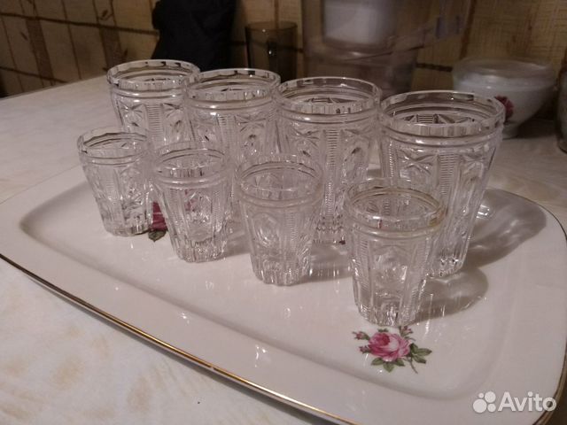 Хрустальные бокалы и стопки