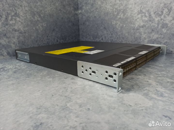 Коммутатор Cisco DS-C9148-16P-K9