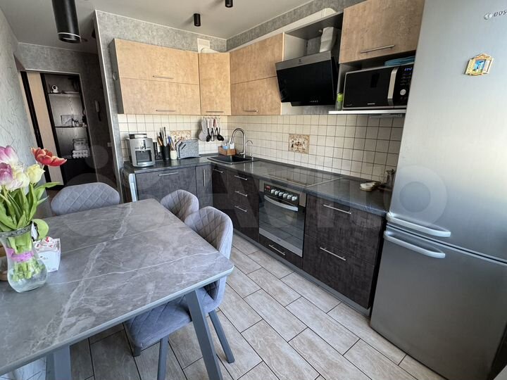 3-к. квартира, 68 м², 8/10 эт.
