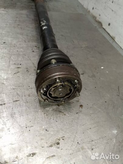 Полуось передняя правая Volkswagen Golf 4