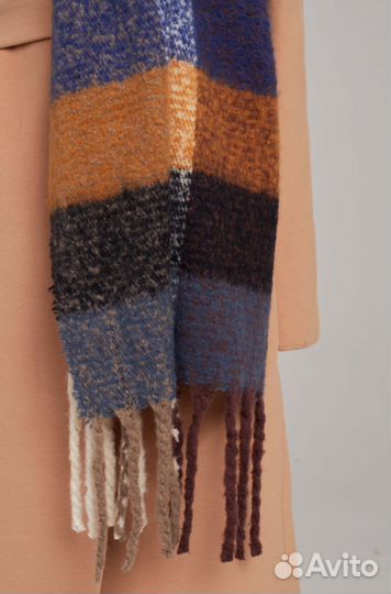 Женский теплый палантин