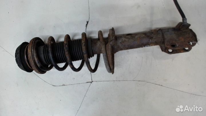 Амортизатор подвески правый передний Suzuki SX4