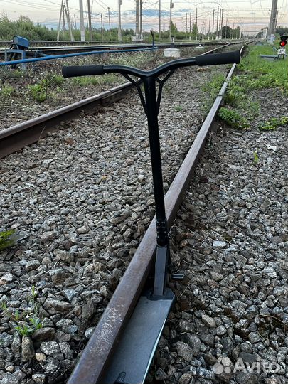 Самокат трюковой