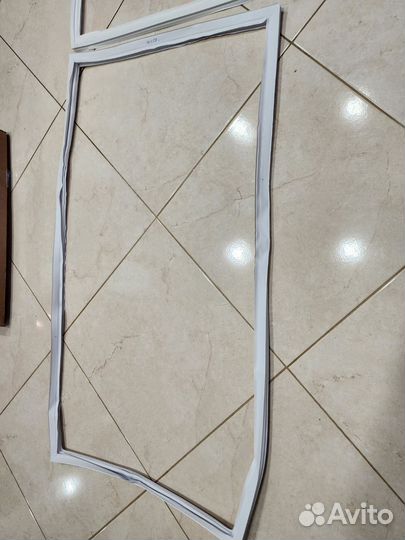 Уплотнитель (резинка) двери холодильника Stinol