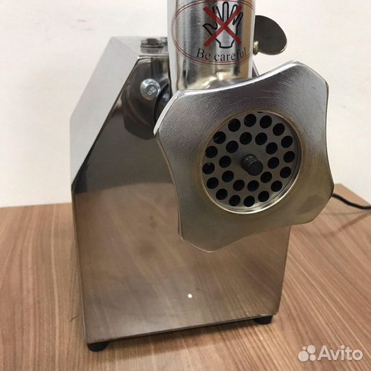 Мясорубка из нержавеющей стали - профи (новая)