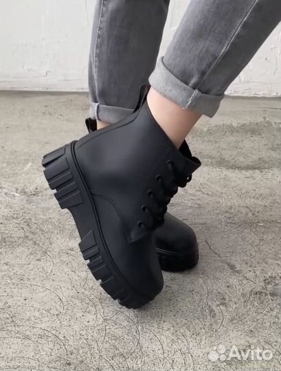 Резиновые сапоги (ботинки) новые