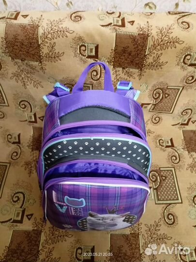 Школьный рюкзак