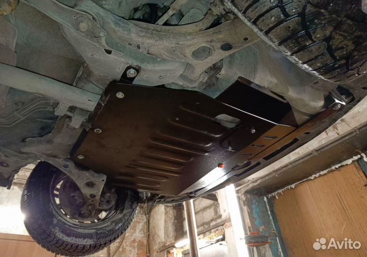 Toyota Ipsum'96-01. Защита двигателя