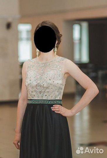 Вечернее платье в пол от бренда Milomoor