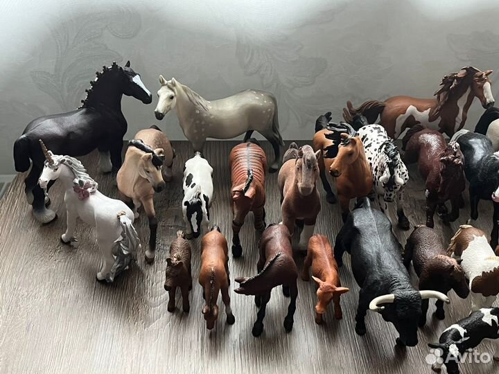 Фигурки лошадей schleich, papo, mojo и другие