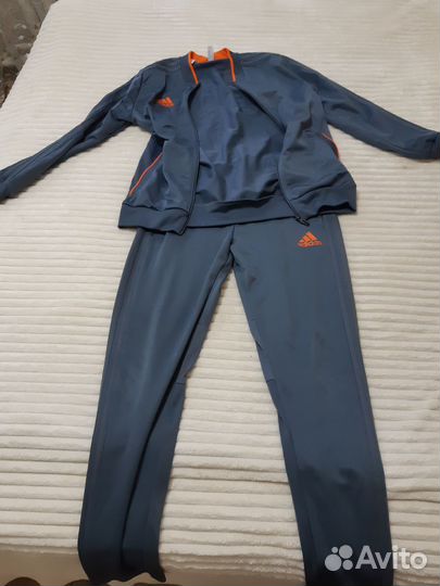 Спортивный костюм