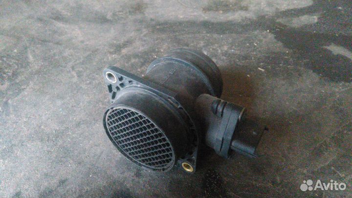 Датчик расхода воздуха bosch 0280218037