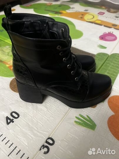 Ботинки осенние