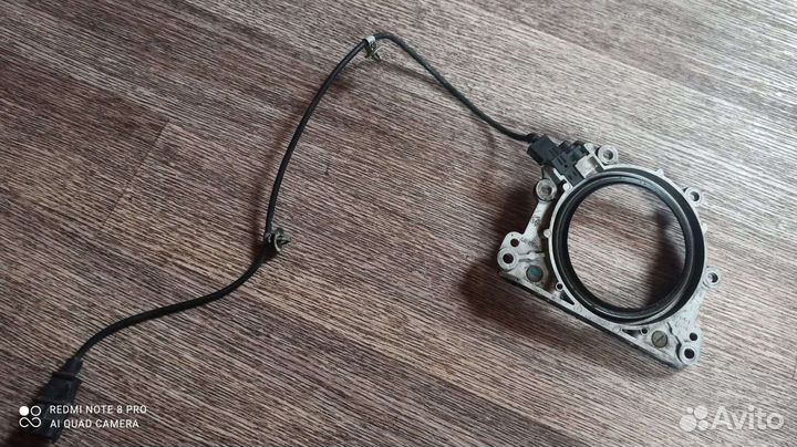 Задний сальник каленвала с датчиком