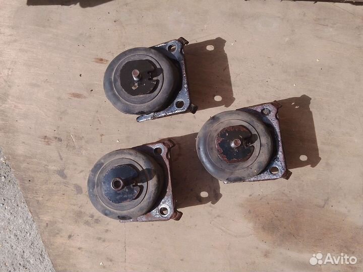 Подушка (опора) двигателя 2tr-fe, Прадо 120