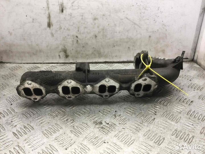 Коллектор впускной Renault Trafic M9R742