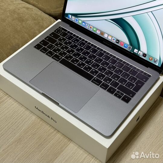 MacBook Pro 13 2017 i5/8/128 коробка