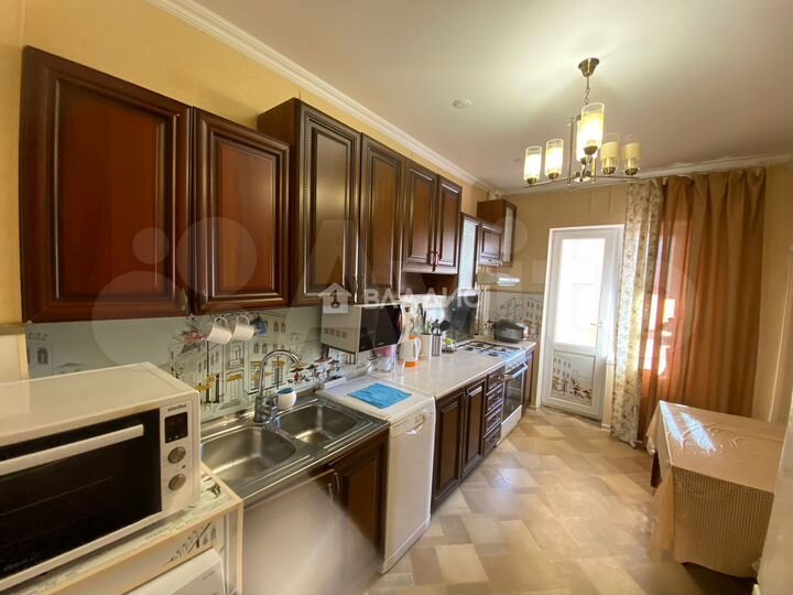 4-к. квартира, 100 м², 2/9 эт.