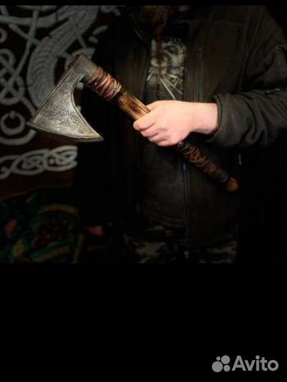 Кованый топор Ассассина ручной работы