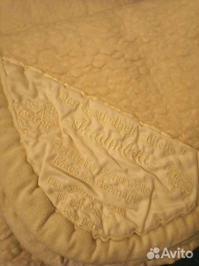 Eastcon комплект одеяло 2шт и простынь