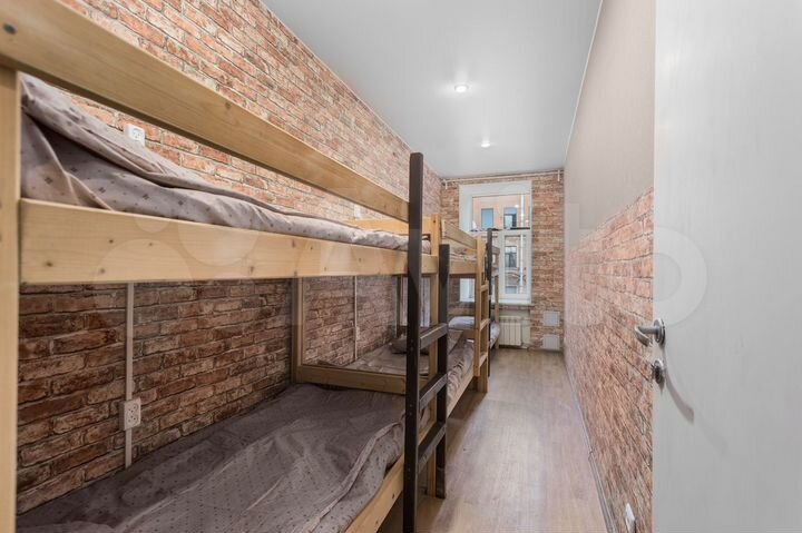 Комната 28 м² в 3-к., 4/4 эт.