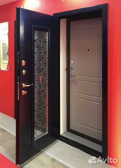Дверь входная металлическая с терморазрывом