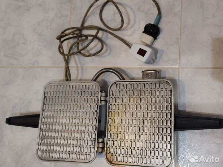 Вафельница СССР электрическая