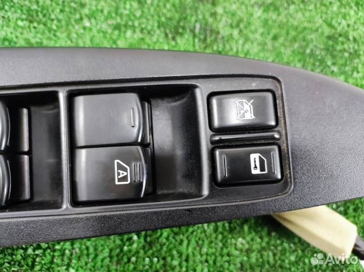 Блок управления стеклоподъемниками Subaru Legacy