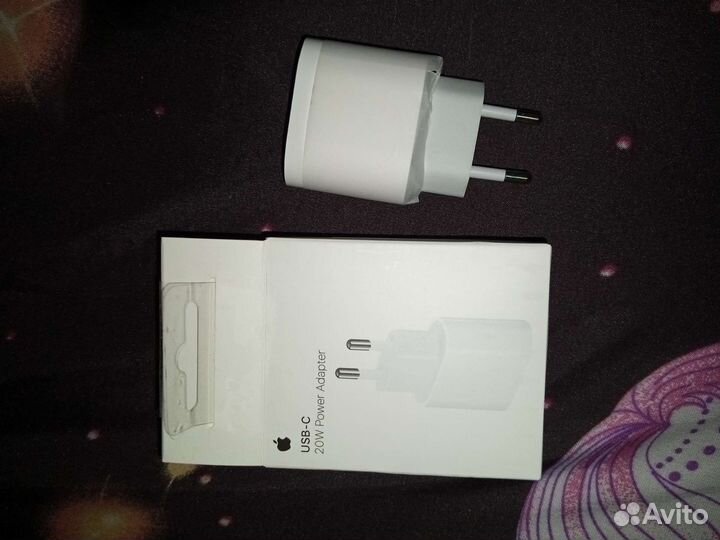 Зарядка на iPhone блок