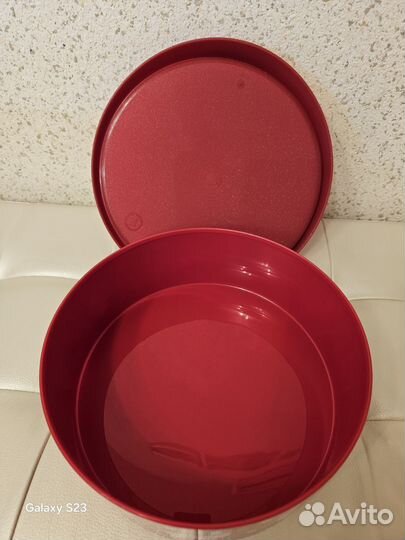 Емкость Tupperware 2,4 л