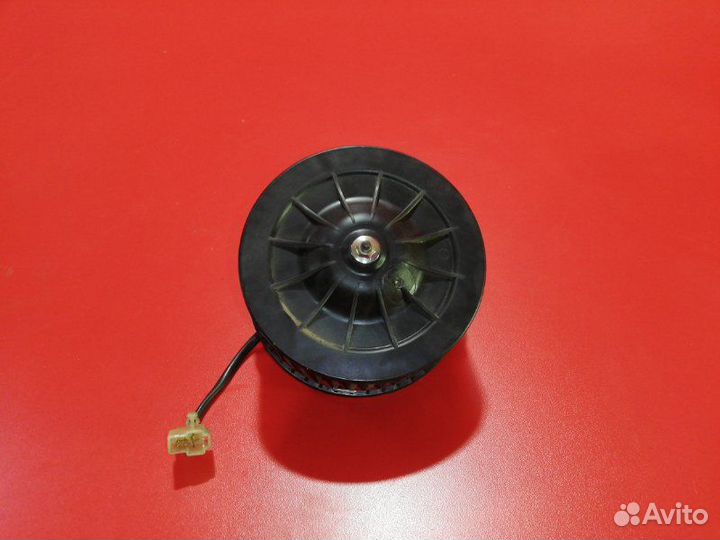 Мотор печки задний Toyota Hilux Surf VZN130G 3VZ-E