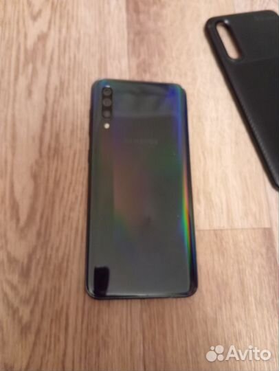 Samsung Galaxy A50, 4/64 ГБ