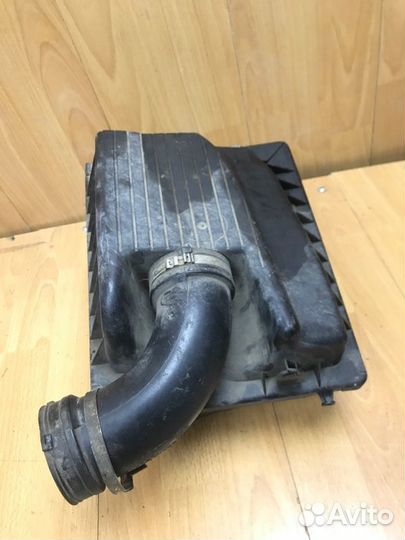 Корпус воздушного фильтра Opel Zafira A минивэн