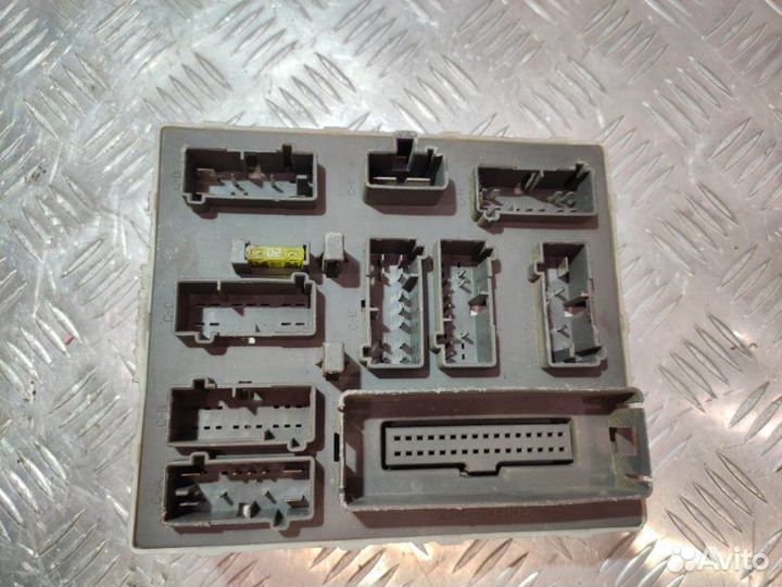 Блок предохранителей Ford Focus 1 1.8 duratec 2003