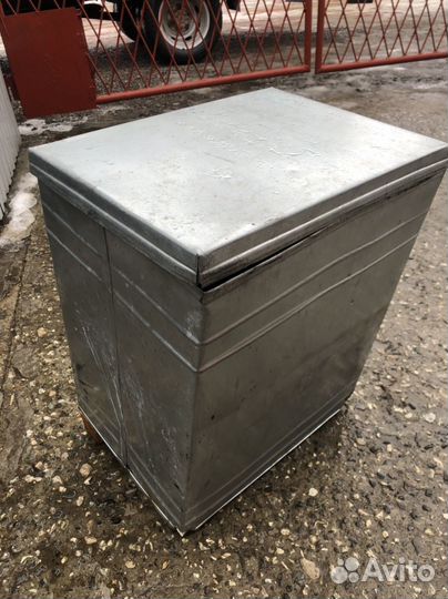 Ящик металлический