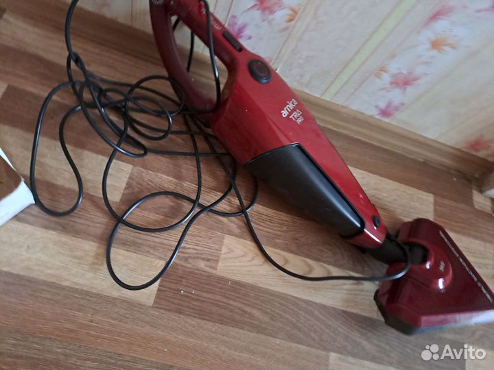 Вертикальный пылесос