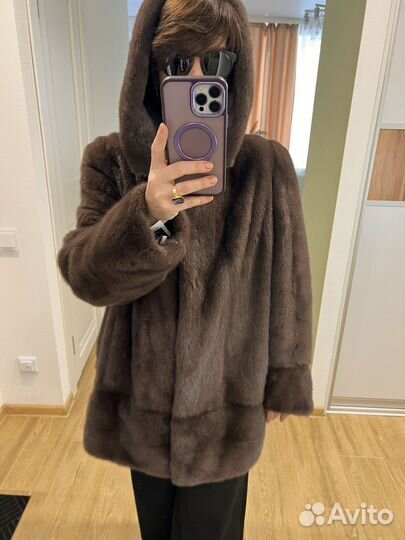 Шуба норкая с капюшоном новая 50