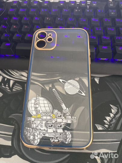 Чехол на iPhone 11