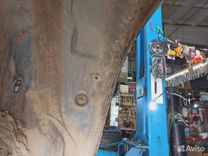 Крыло заднее правое Volkswagen Golf (Mk4)