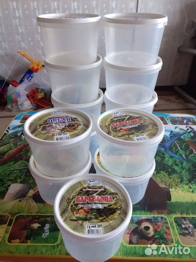 Пластиковые контейнеры, все в наличии