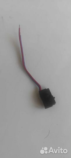 Микропереключатель концевик двери Audi A6 C5