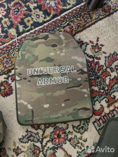 Бронежилет и шлем