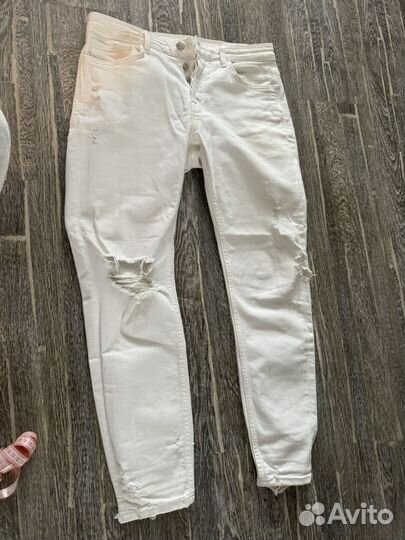 Белые джинсы zara