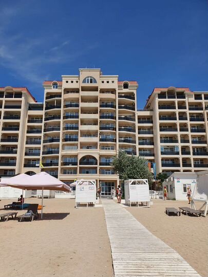 Апартаменты-студия, 66 м², 2/9 эт.