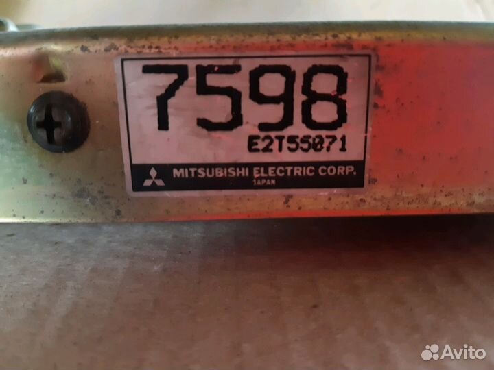 Блок управления двигателем Митцубиси Паджеро 2.6