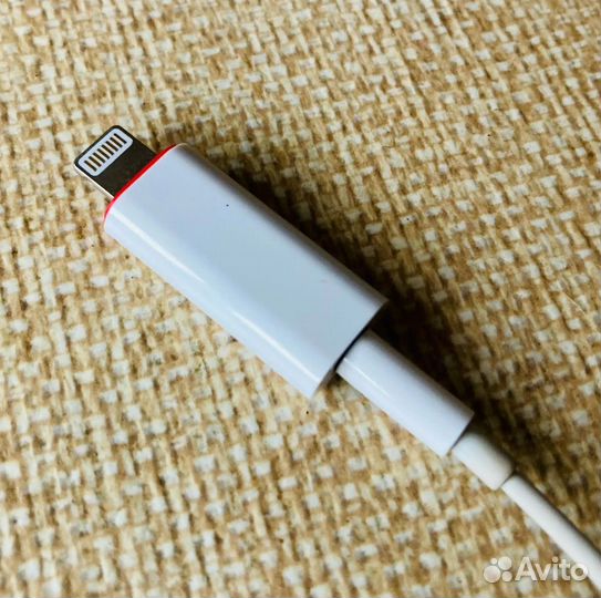 Переходник aux iPhone