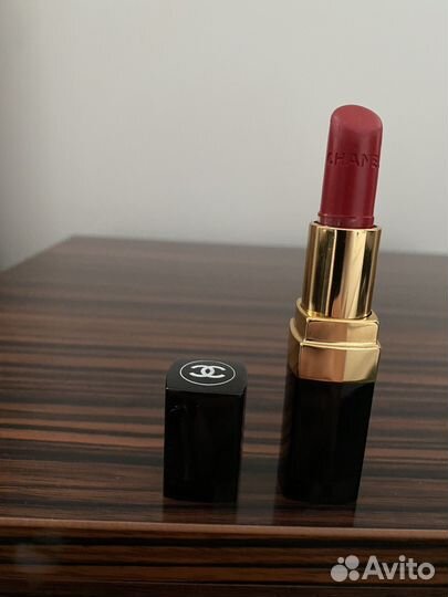 Помада Chanel rouge coco 19 Gabriele
