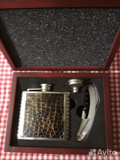 Фляжка в наборе