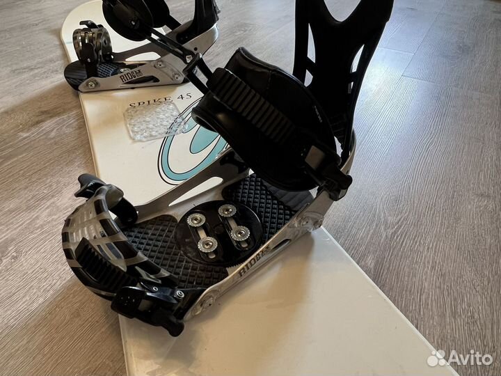 Сноуборд с креплениями