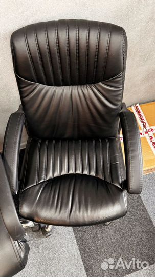 Компьютерное офисное кресло